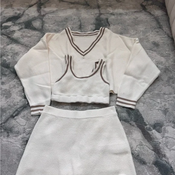 Alo Three piece Tennis Club Sweater Knit V-Neck Pullover , top & skirt - Picture 4 of 10